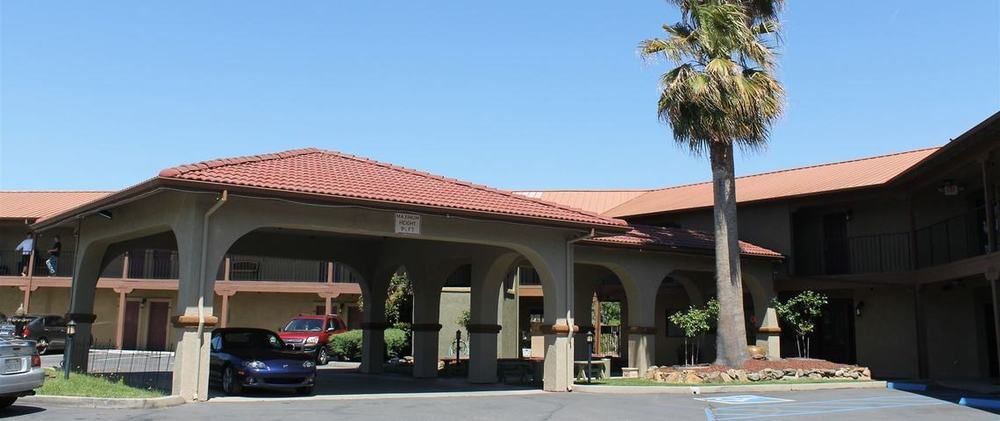 Shenandoah Inn, Major Credit Cards Required For Check In Plymouth Экстерьер фото